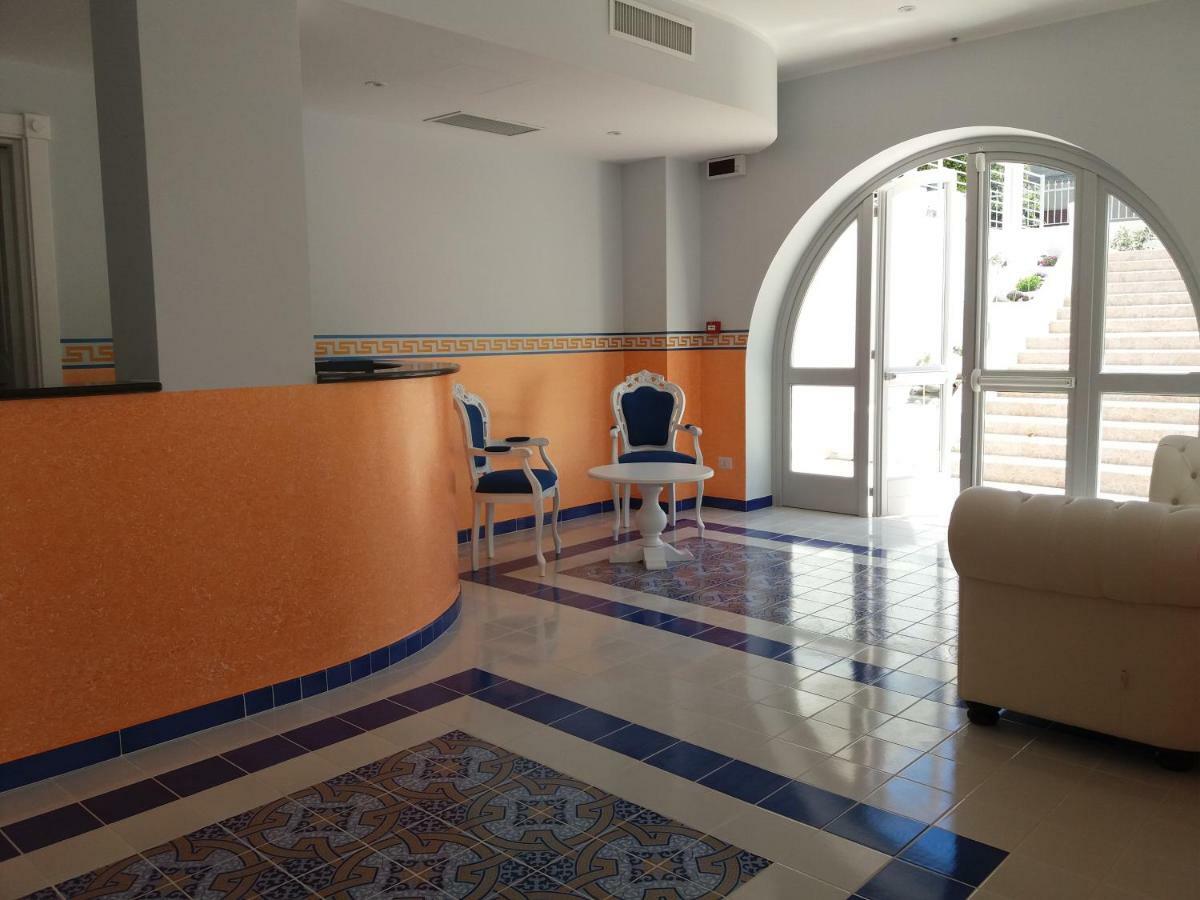 Odysseus Hotel Lipari  Bagian luar foto