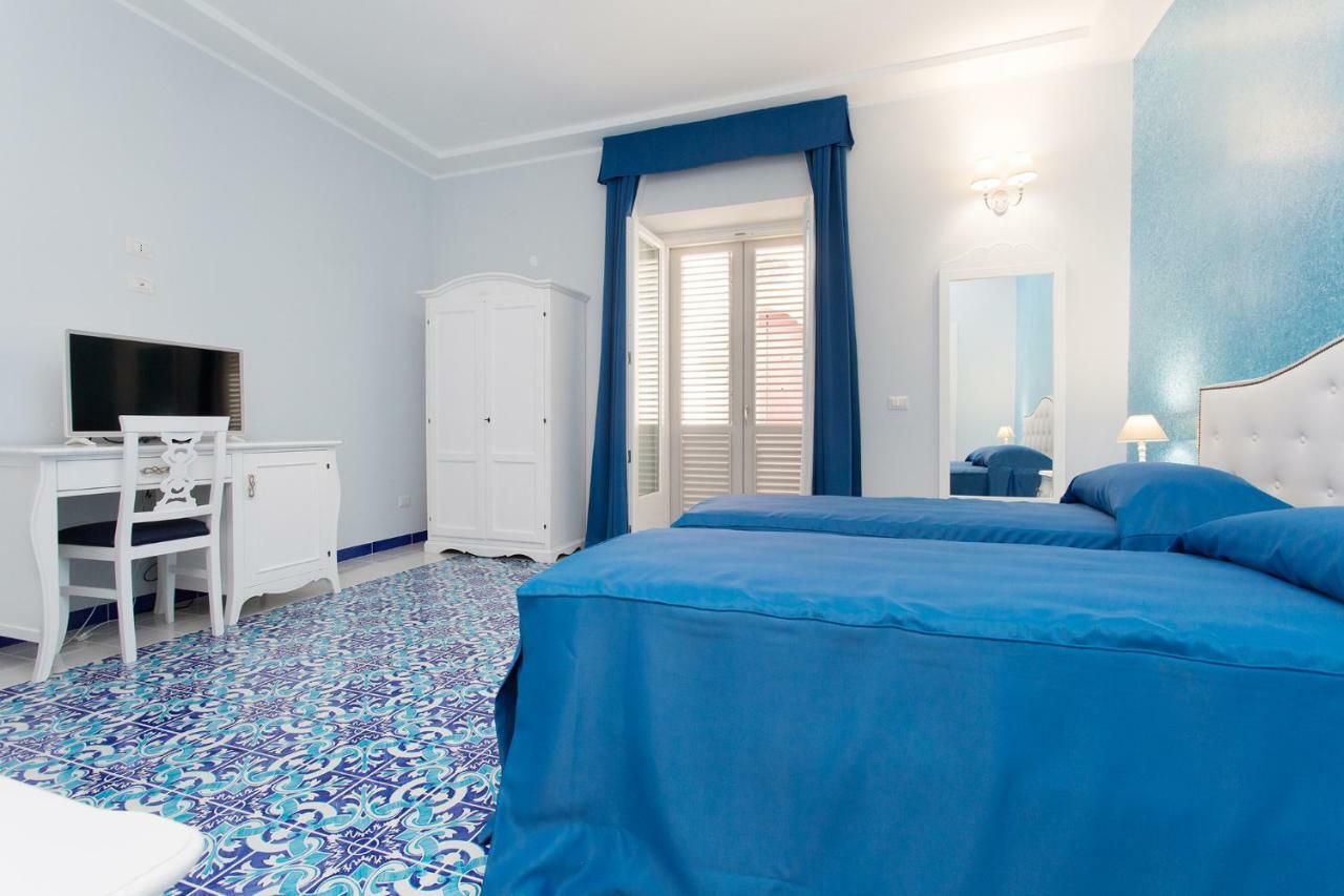 Odysseus Hotel Lipari  Bagian luar foto