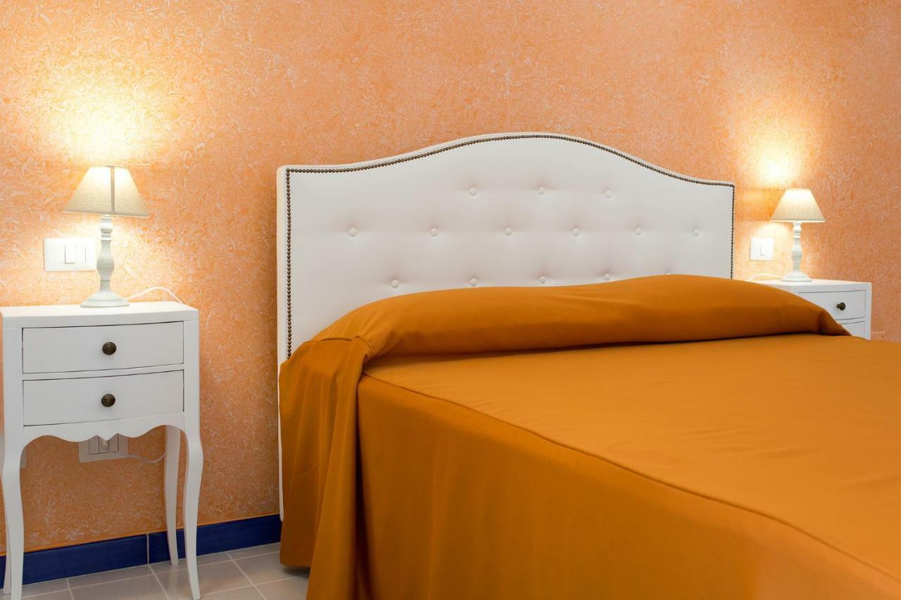 Odysseus Hotel Lipari  Bagian luar foto