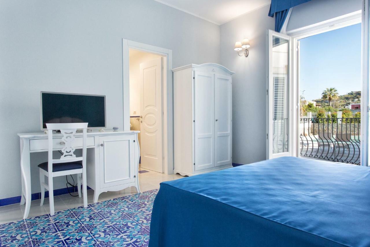 Odysseus Hotel Lipari  Bagian luar foto