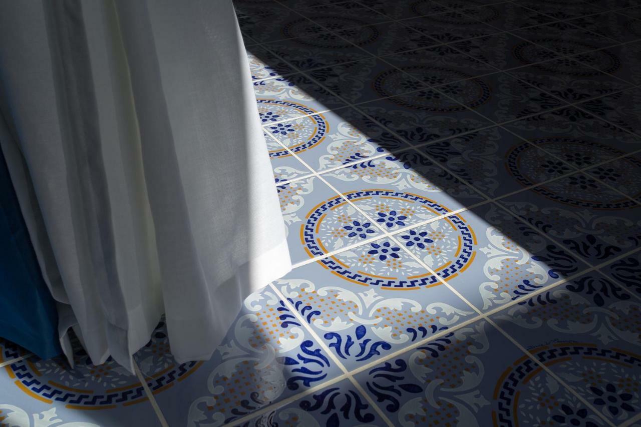 Odysseus Hotel Lipari  Bagian luar foto