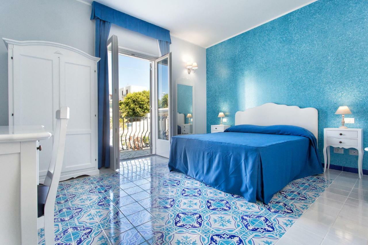 Odysseus Hotel Lipari  Bagian luar foto
