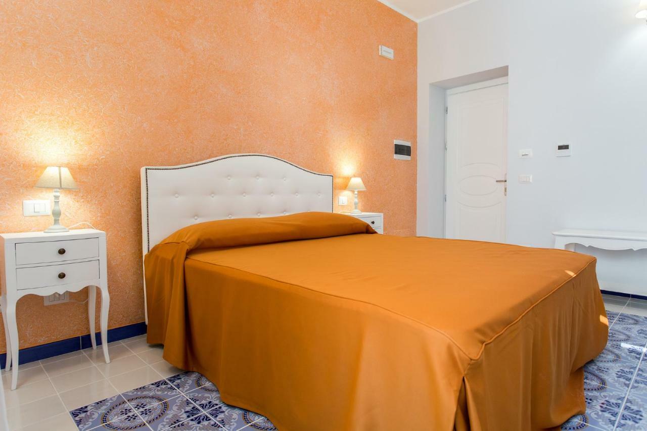 Odysseus Hotel Lipari  Bagian luar foto