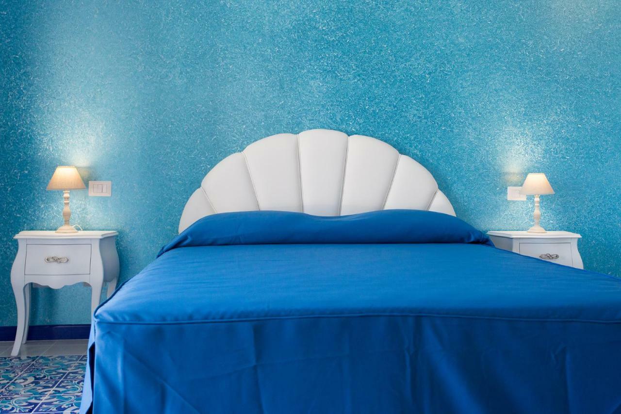 Odysseus Hotel Lipari  Bagian luar foto