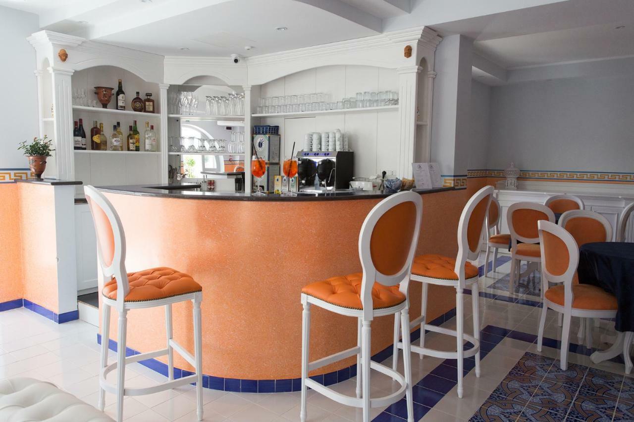 Odysseus Hotel Lipari  Bagian luar foto