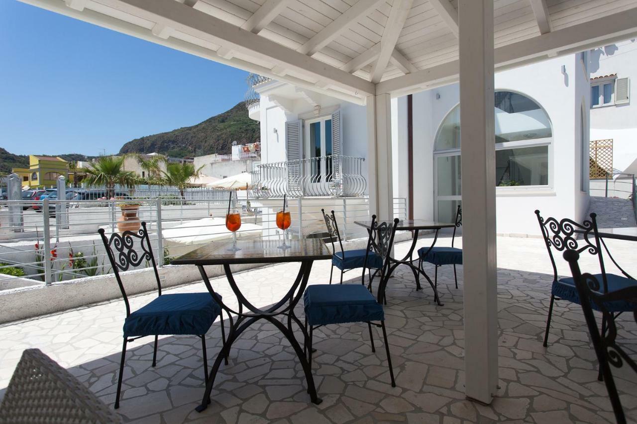 Odysseus Hotel Lipari  Bagian luar foto