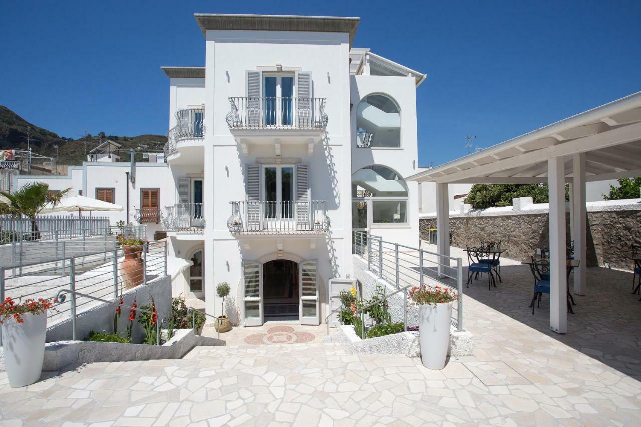 Odysseus Hotel Lipari  Bagian luar foto