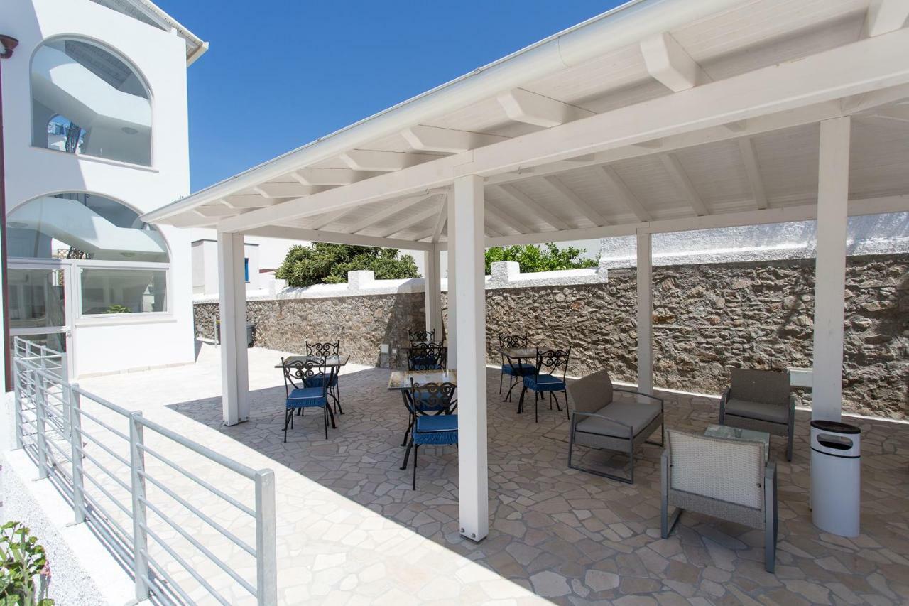 Odysseus Hotel Lipari  Bagian luar foto