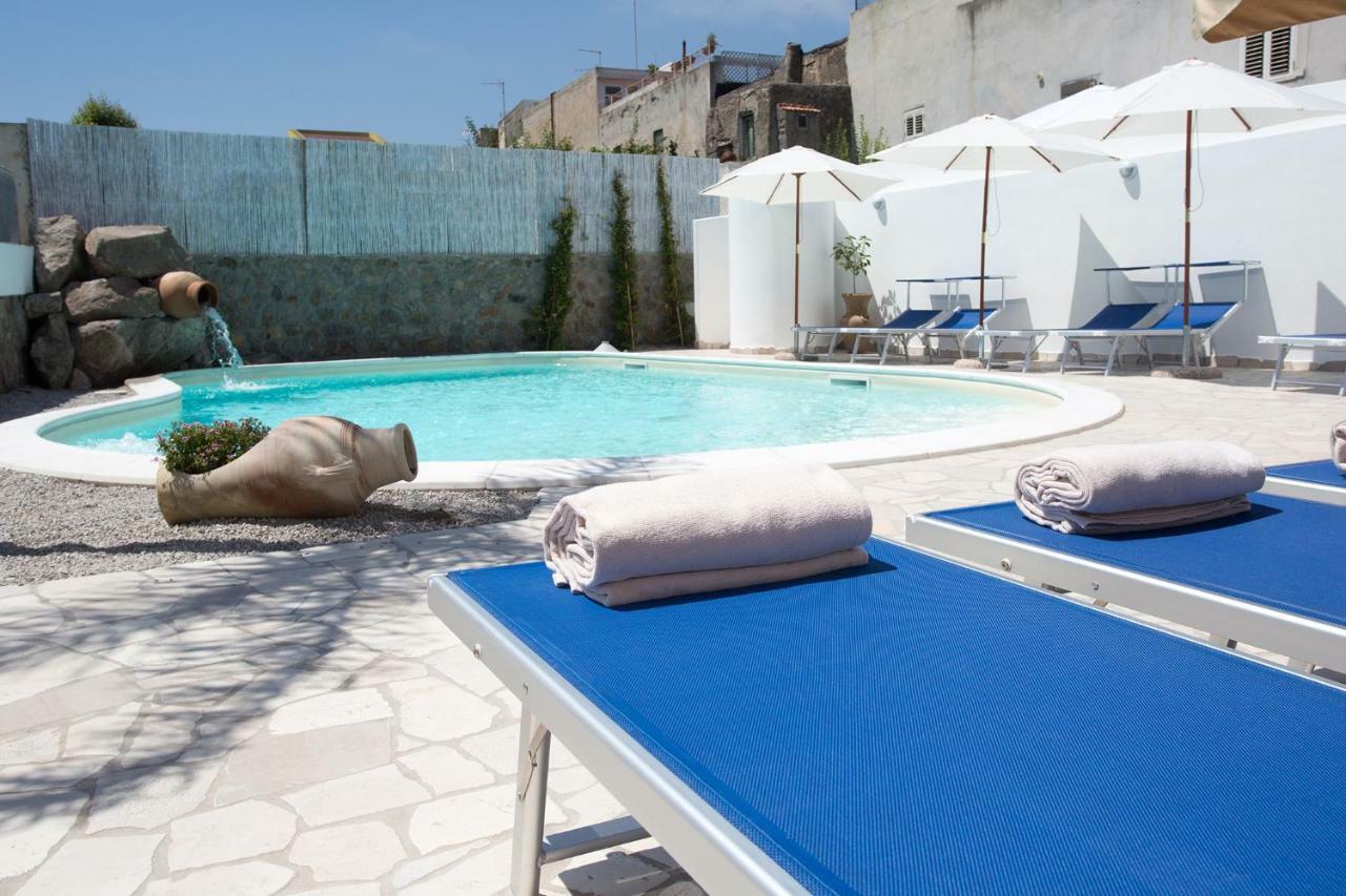 Odysseus Hotel Lipari  Bagian luar foto