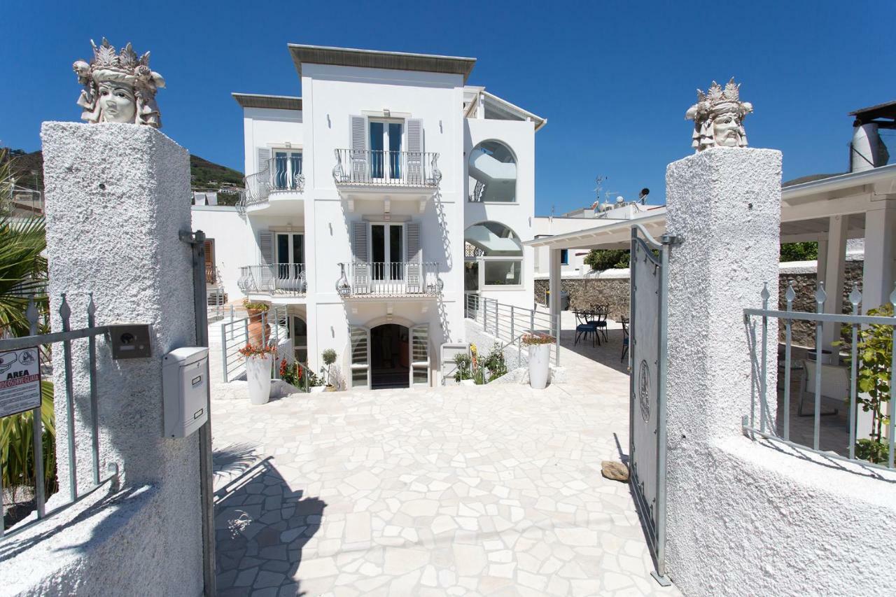 Odysseus Hotel Lipari  Bagian luar foto