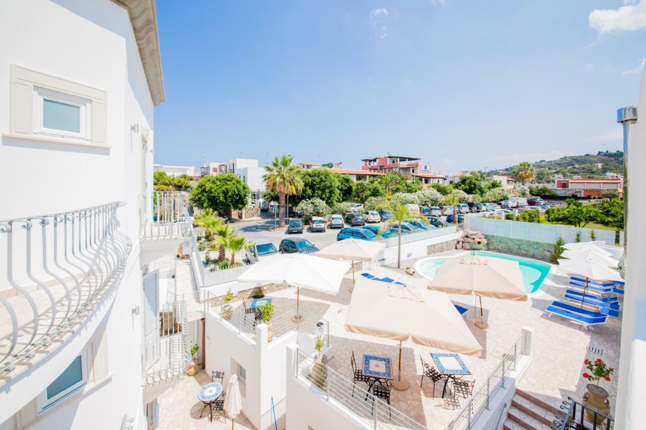 Odysseus Hotel Lipari  Bagian luar foto