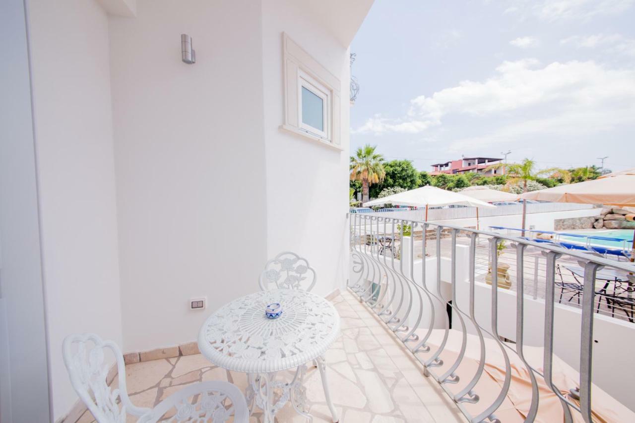 Odysseus Hotel Lipari  Bagian luar foto