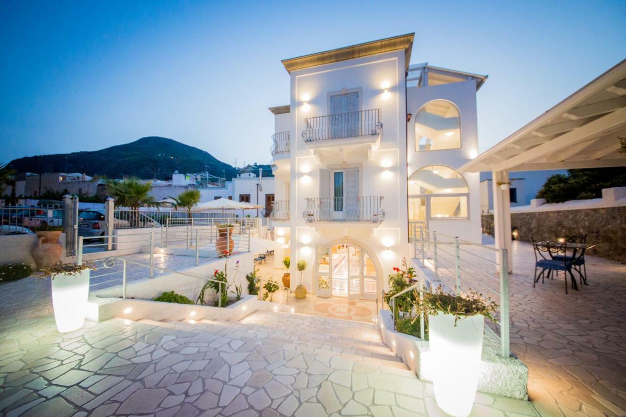 Odysseus Hotel Lipari  Bagian luar foto